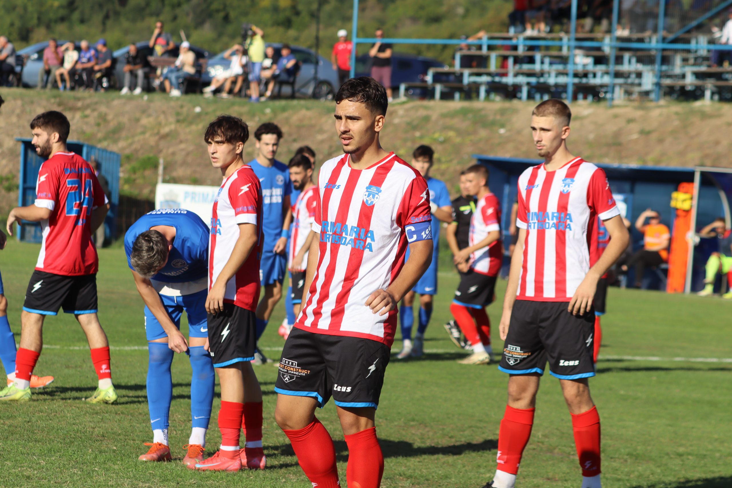 Oltul Curtișoara începe play-out-ul cu ultima clasată. Meci pe teren sintetic, pe Stadionul „Tineretului” Oltul Curtișoara începe play-out-ul cu ultima clasată. Meci pe teren sintetic, pe Stadionul „Tineretului”