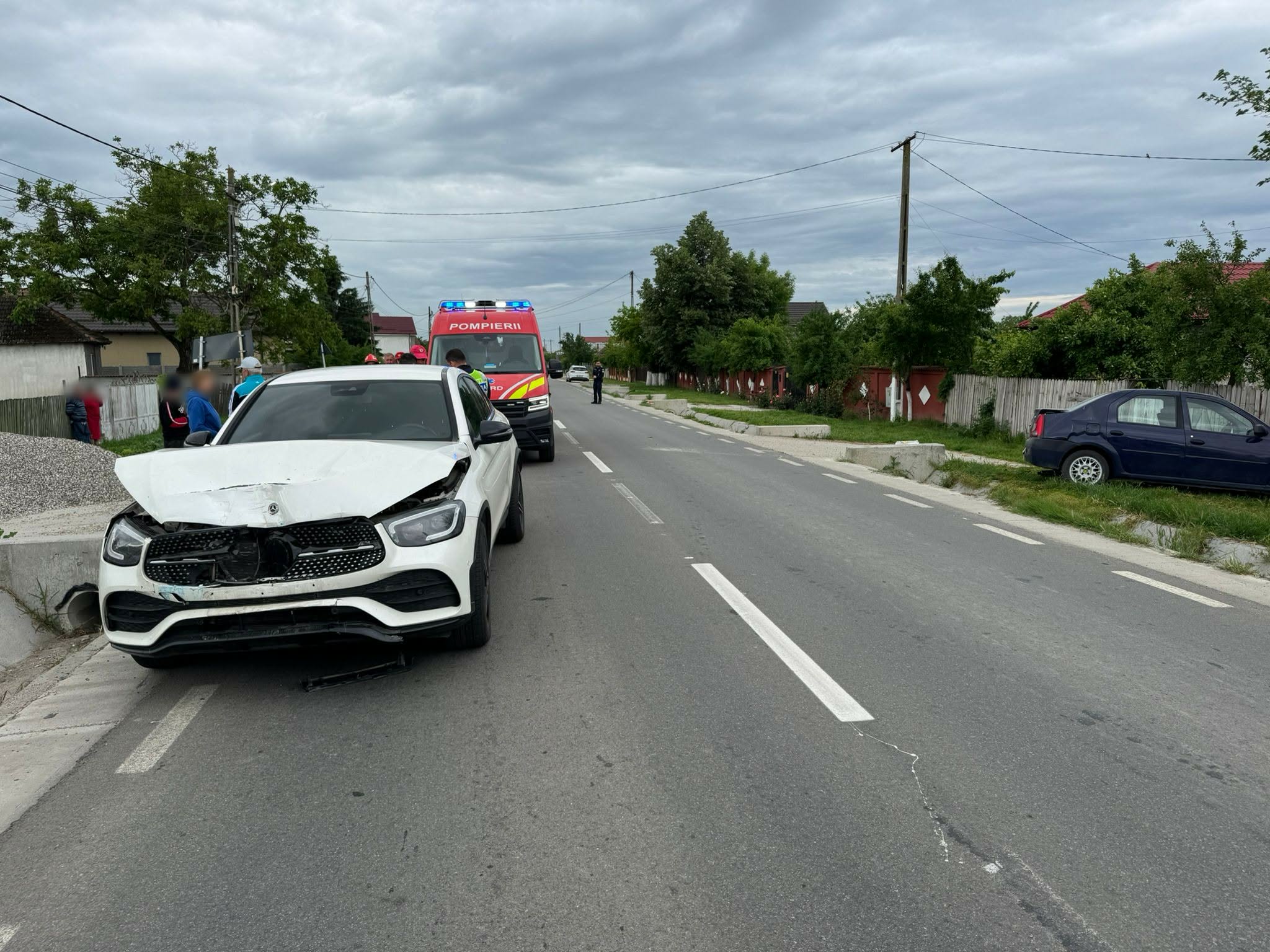 Accident în județul Olt, la Teslui: o persoană rănită după coliziunea a două autoturisme