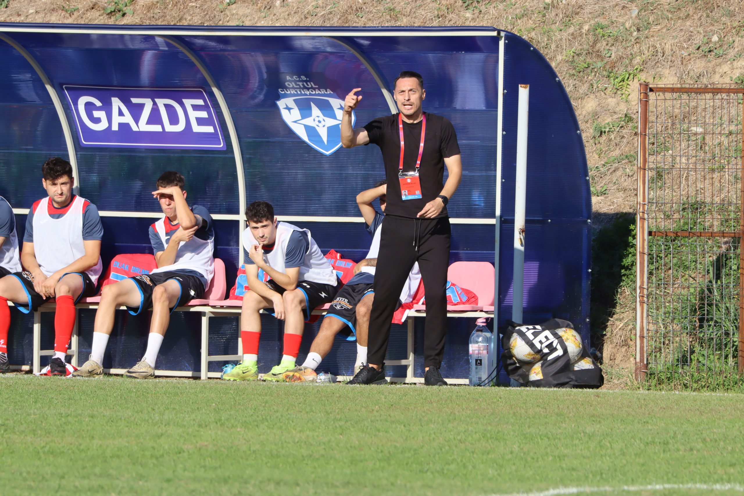 Oltul Curtișoara, liderul play-out-ului la finalul sezonului din Liga a III-a Oltul Curtișoara, liderul play-out-ului la finalul sezonului din Liga a III-a