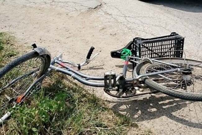 Bărbat de 76 de ani, din Dolj, decedat după ce a intrat cu bicicletă într-o fântână de ciment