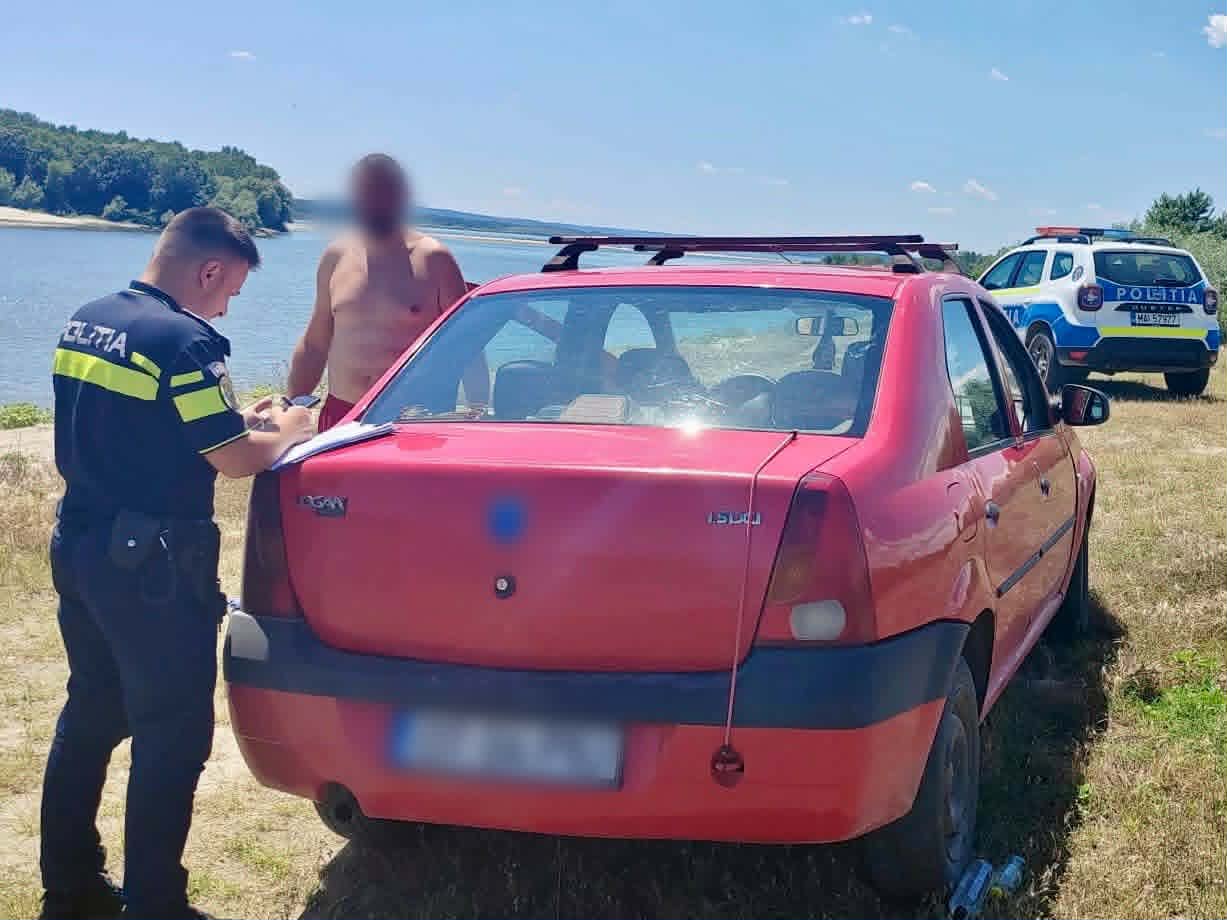 Acțiuni ale polițiștilor de transporturi din Olt pentru prevenirea înecurilor în fluviul Dunărea