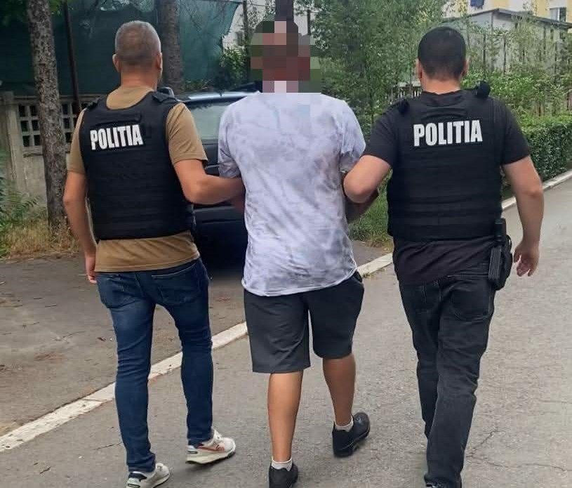 Cetățean bulgar, urmărit internațional, prins la Calafat după ce și-ar fi exploatat sexual propria soție timp de trei ani Cetățean bulgar, urmărit internațional, prins la Calafat după ce și-ar fi exploatat sexual propria soție timp de trei ani