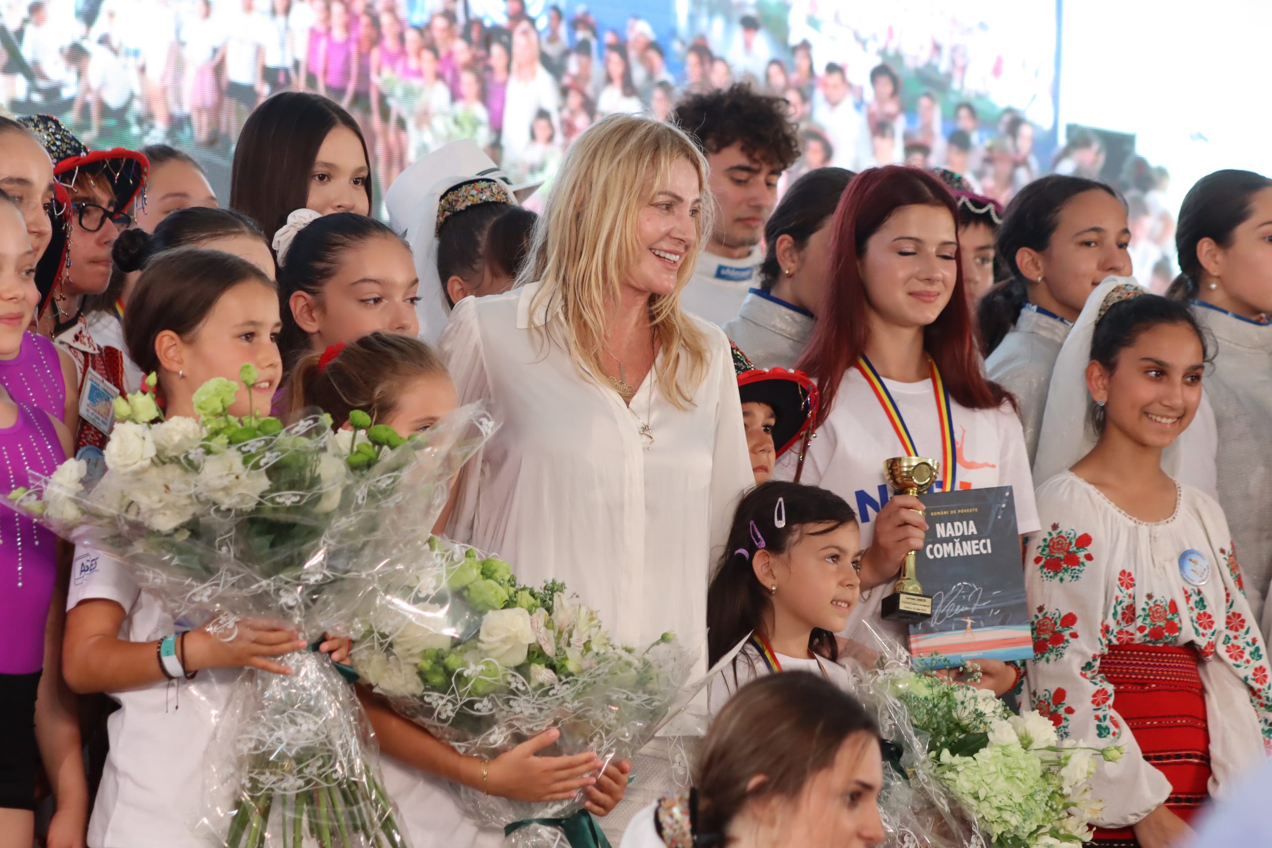 Nadia Comăneci, ovaționată la Slatina, la 50 de ani de la primul 10 din istoria gimnasticii mondiale