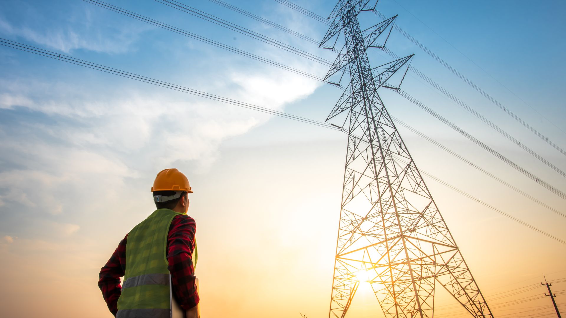 Ministerul Energiei cere reducerea consumului de energie seara. Recomandări pentru populație, firme și instituții