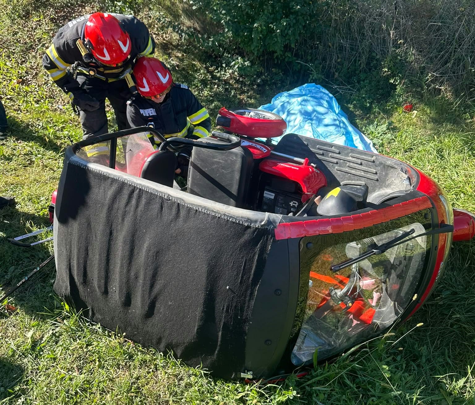 Bărbat de 79 de ani, decedat după ce a căzut cu mopedul într-un șanț
