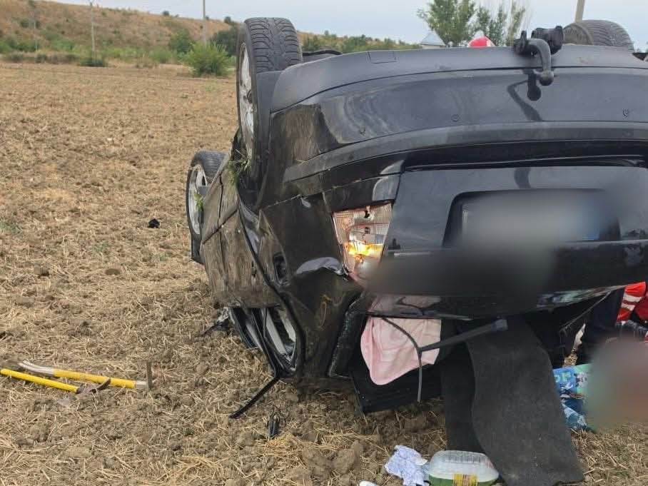 Accident grav, în Olt. O şoferiţă de 24 de ani şi-a pierdut viaţa, iar o femeie a fost rănită Accident grav, în Olt. O şoferiţă de 24 de ani şi-a pierdut viaţa, iar o femeie a fost rănită