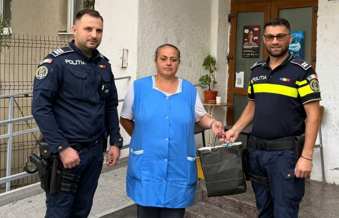 Onoarea nu are preț: a găsit o plasă cu 44.600 de lei pe stradă și a mers direct la poliție Onoarea nu are preț: a găsit o plasă cu 44.600 de lei pe stradă și a mers direct la poliție