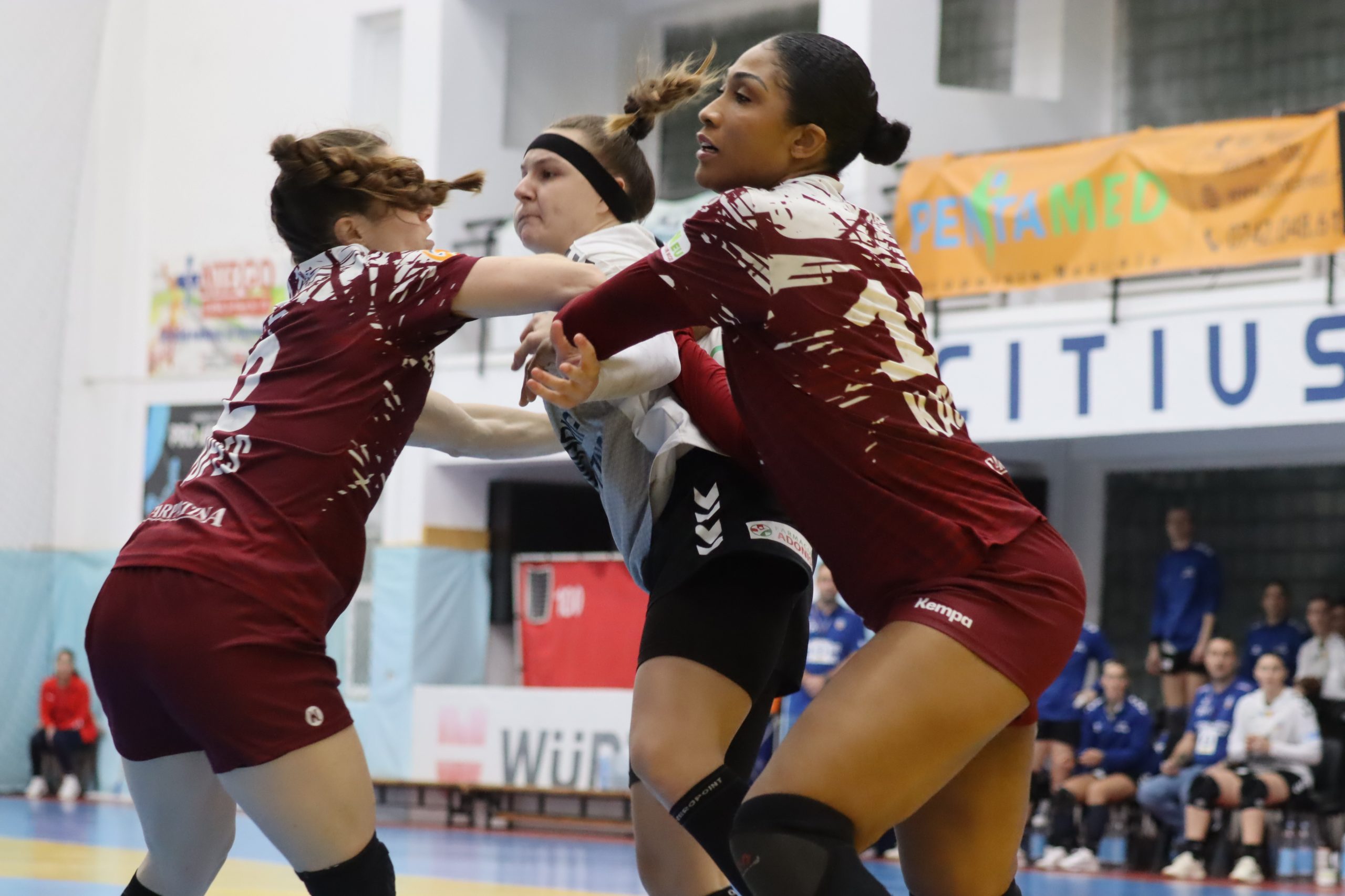 CSM Slatina întâlnește Rapid București, astăzi, de la ora 18.00. Meciul, transmis de TVR Sport