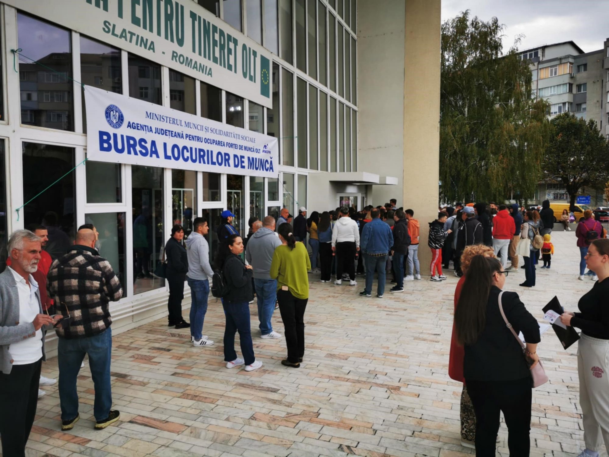Bursa locurilor de muncă pentru absolvenți, organizată în octombrie la Slatina și Caracal Bursa locurilor de muncă pentru absolvenți, organizată în octombrie la Slatina și Caracal