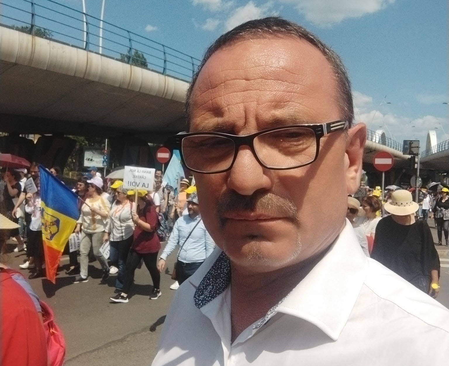 Valeriu Matei, reţinut pentru tentativă de omor calificat după incidentul cu arma. Fostul viceprimar al Slatinei susţine că a crezut că sunt hoţi Valeriu Matei, reţinut pentru tentativă de omor calificat după incidentul cu arma. Fostul viceprimar al Slatinei susţine că a crezut că sunt hoţi