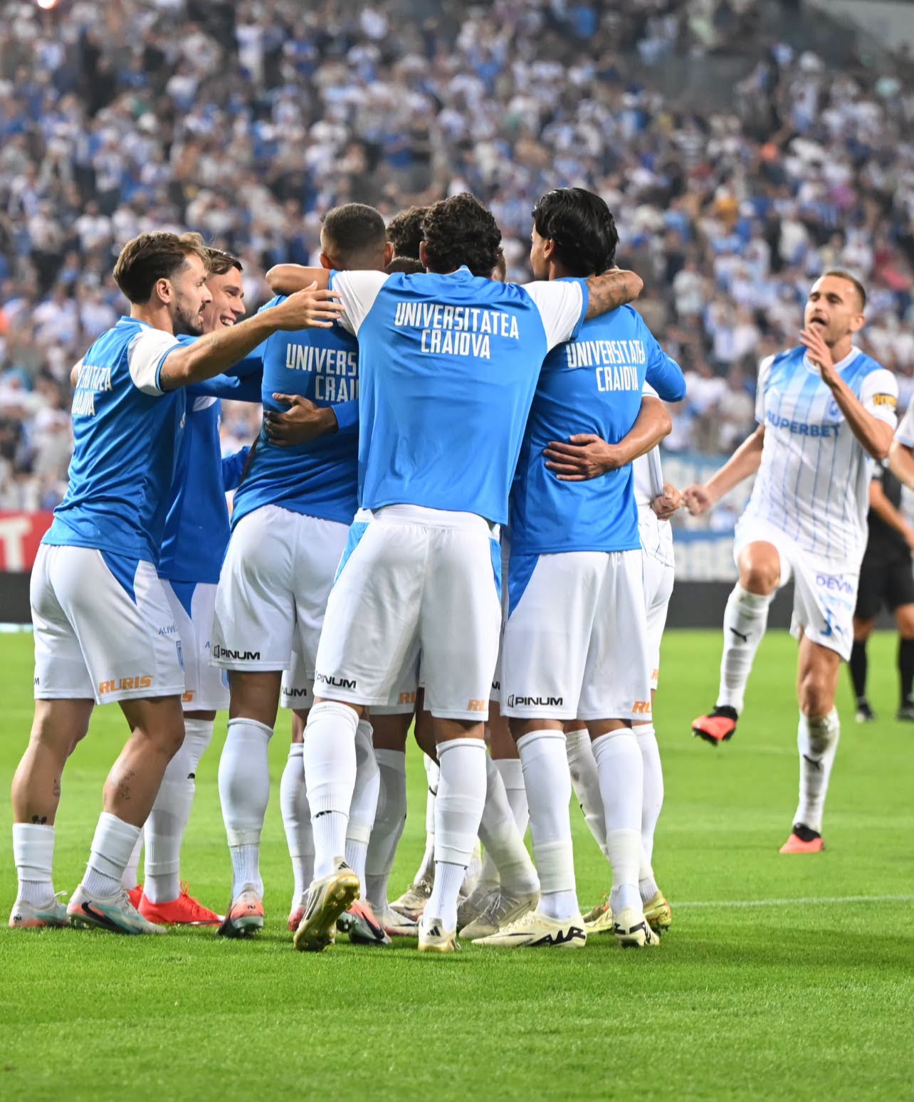 Fotbal de gală la Slatina! Campioana României, Universitatea Craiova, joacă pe „1 Mai” cu liderul Ligii a II-a