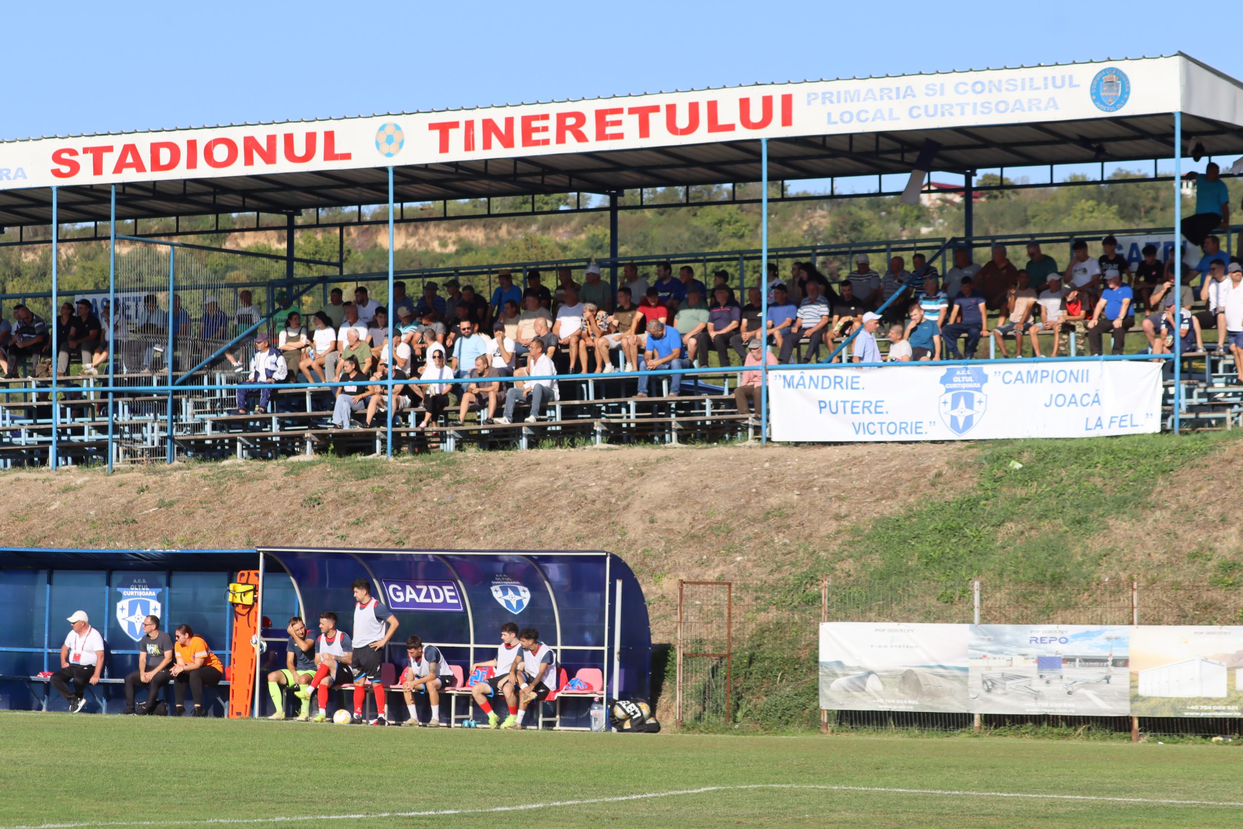 Oltul Curtișoara câștigă derby-ul local după ce Academica Balș a rămas în nouă oameni