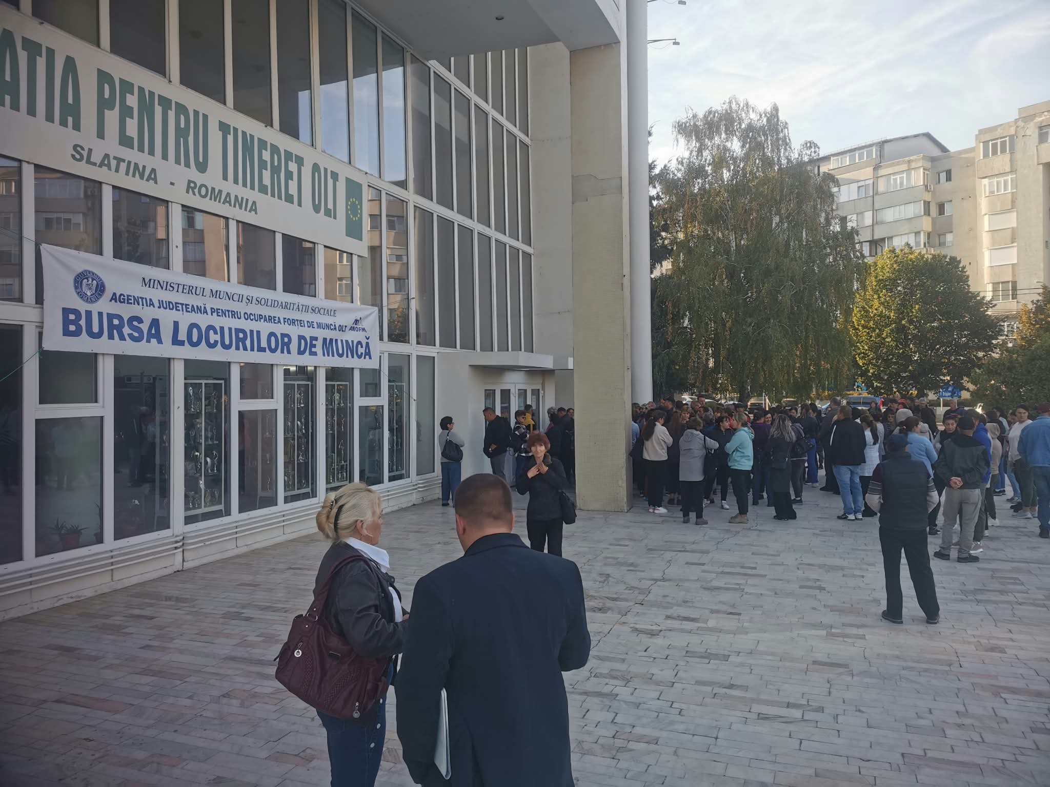 Doar 75 de persoane selectate pentru interviu sau probă de lucru la Bursa Locurilor de Muncă din Olt